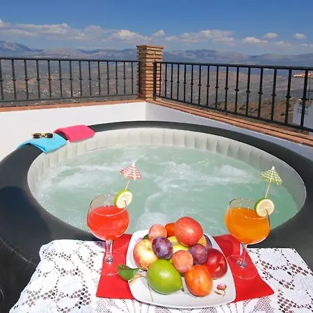 度假居 Casa Jose -beautiful Village House- Jacuzzi Included-views-bbq-aircon-wifi *