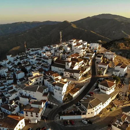 Casa Jose -beautiful Village House- Jacuzzi Included-views-bbq-aircon-wifi 度假居 Comares