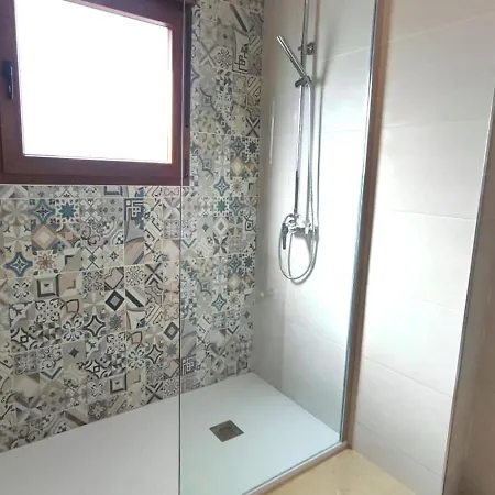 Casa Jose -beautiful Village House- Jacuzzi Included-views-bbq-aircon-wifi 度假居