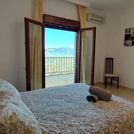 度假居 Casa Jose -beautiful Village House- Jacuzzi Included-views-bbq-aircon-wifi *