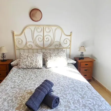 度假居 Casa Jose -beautiful Village House- Jacuzzi Included-views-bbq-aircon-wifi *
